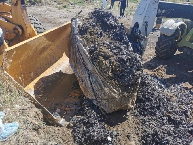 Над 120 тона вече е откритото количество незаконно загробен боклук на Бобокови